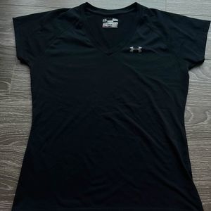 Under Armour black tshirt